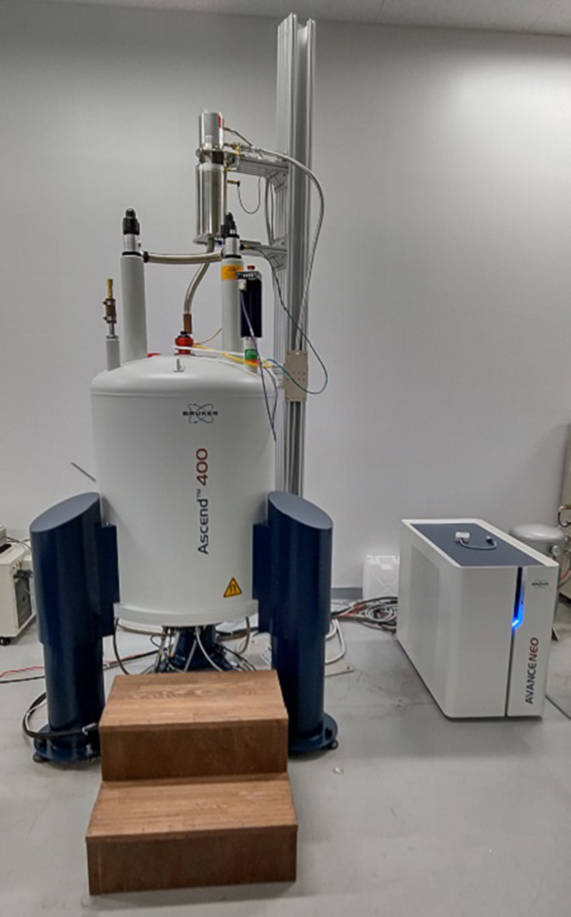 核磁気共鳴吸収装置